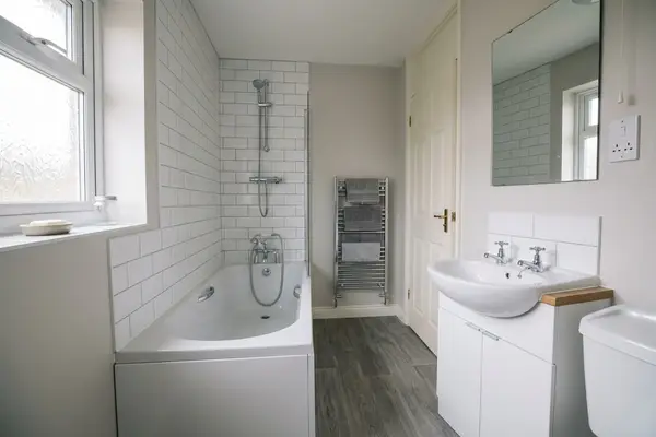 Illustration of a newly fitted bathroom